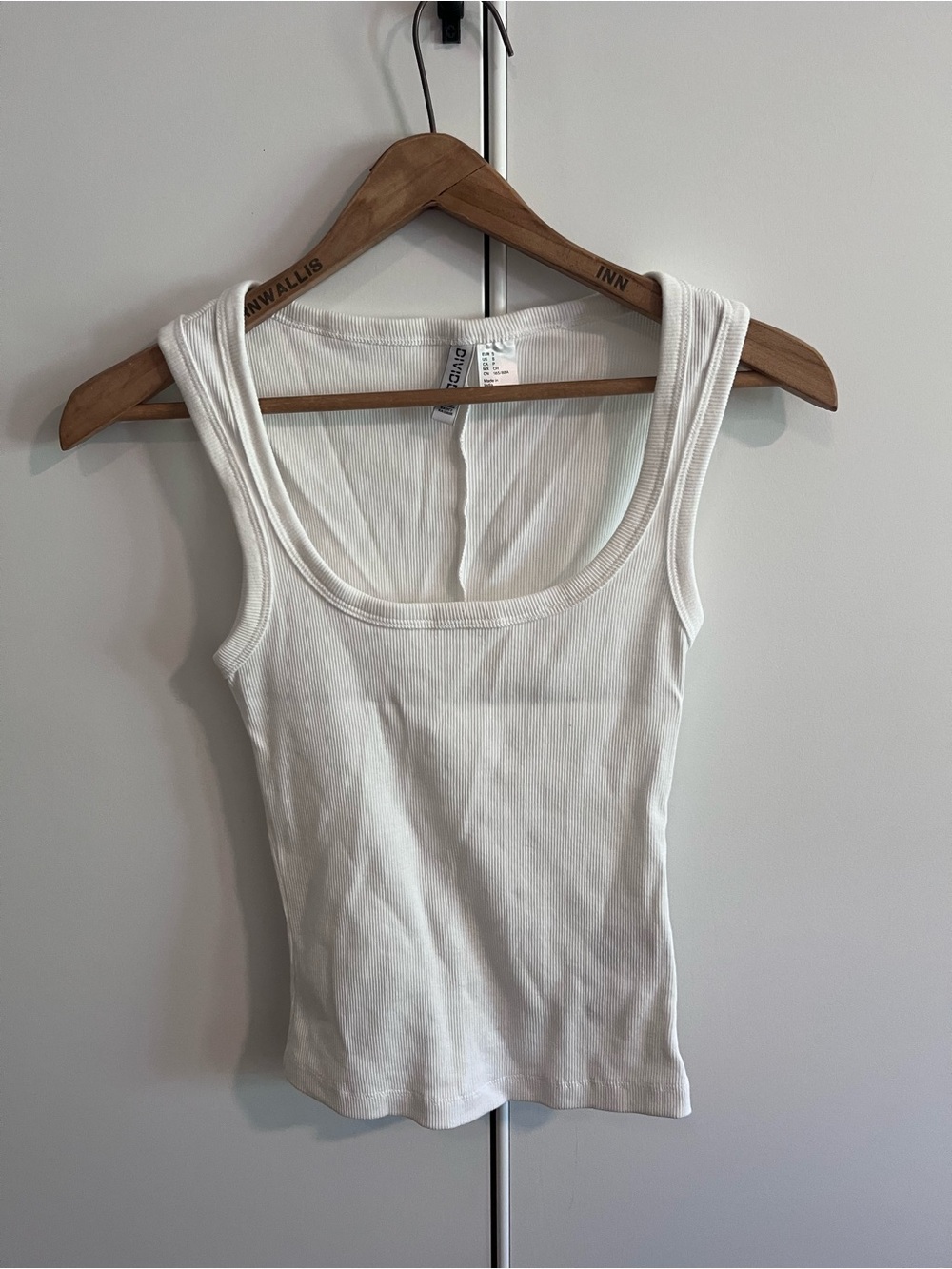 White ribbed tank from H&M divided